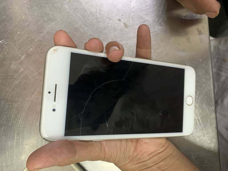 Apple iPhone 8 Plus 3
