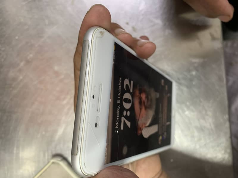 Apple iPhone 8 Plus 6
