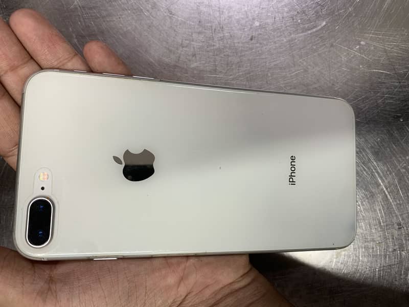 Apple iPhone 8 Plus 8