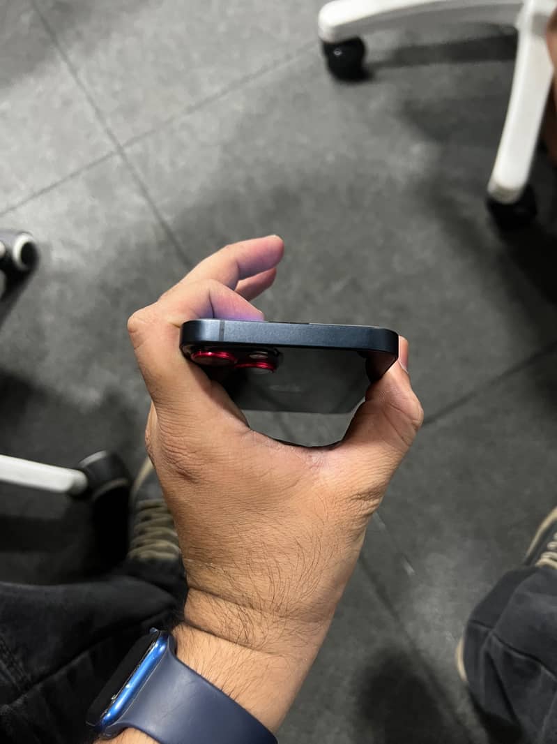 Apple iPhone 13 3