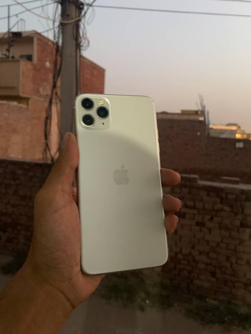 Apple iPhone 11 Pro Max 0