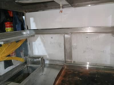 برگر شوارما فرائیز زنگر کاؤنٹر