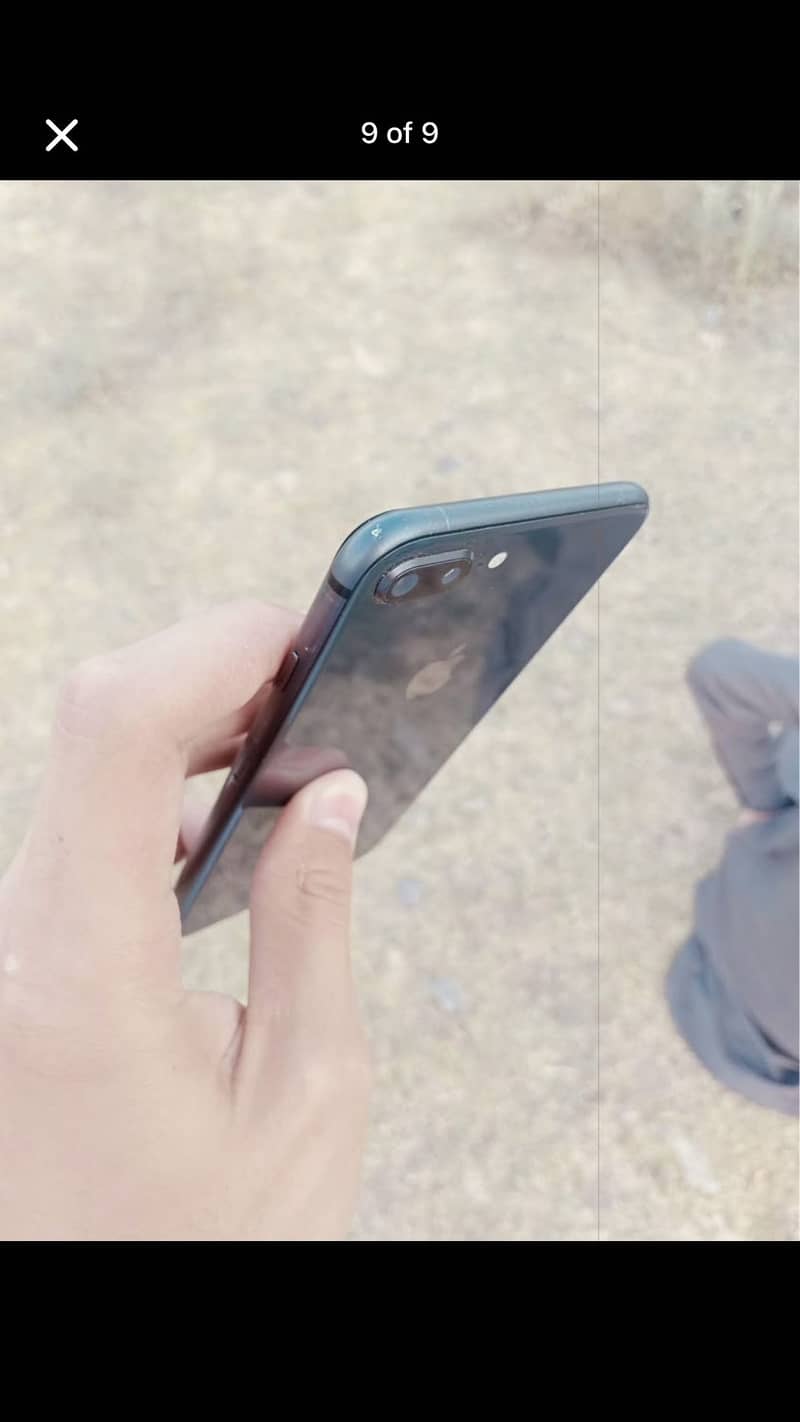 Apple iPhone 8 Plus 3