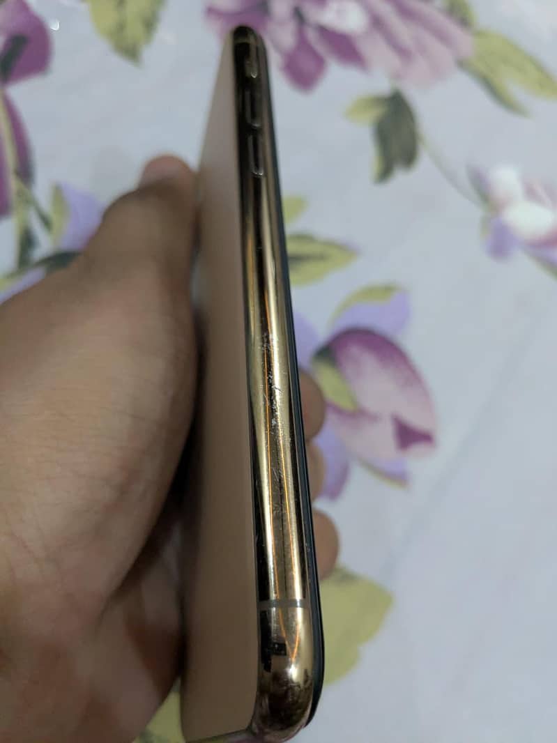 Apple iPhone 11 Pro 0