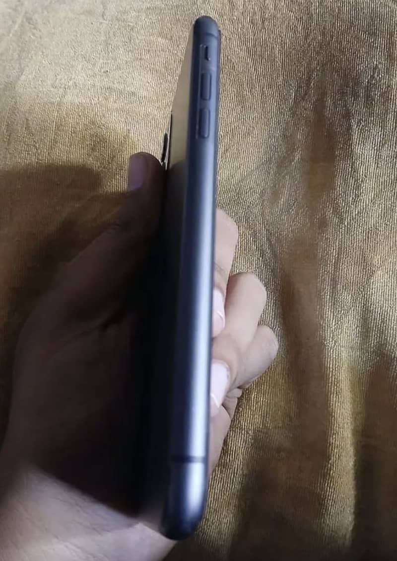 Apple iPhone 11 5