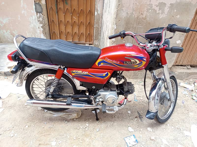 United 70cc 6