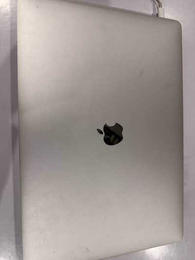 APPLE MACBOOK PRO 2017