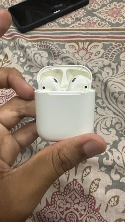 Apple Airpods 1st generation 100 % Original
