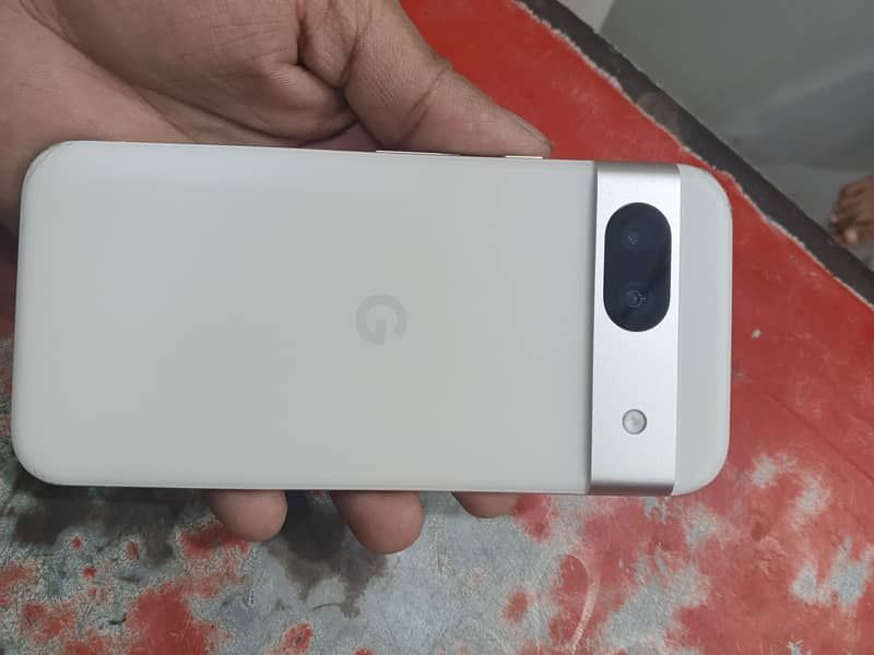 Google Pixel 8a 1