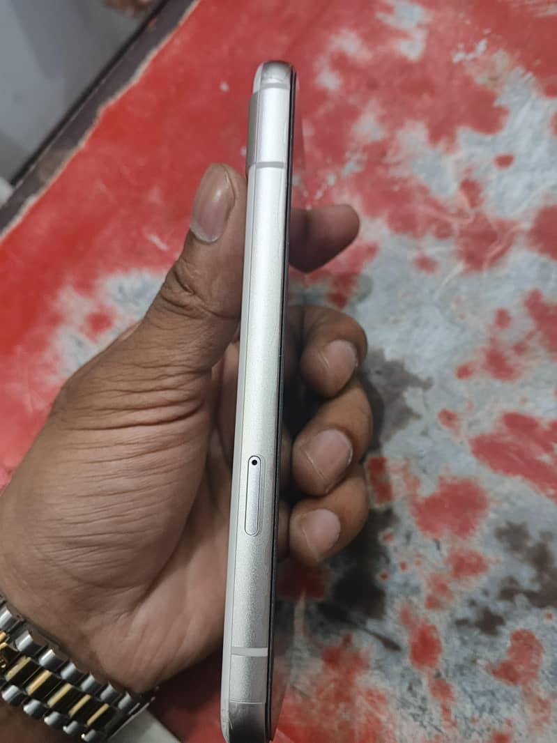 Google Pixel 8a 2