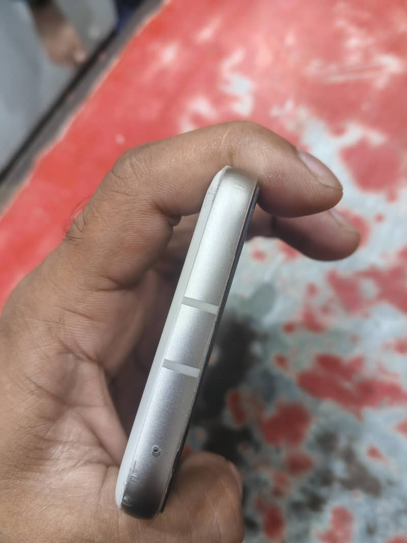 Google Pixel 8a 5