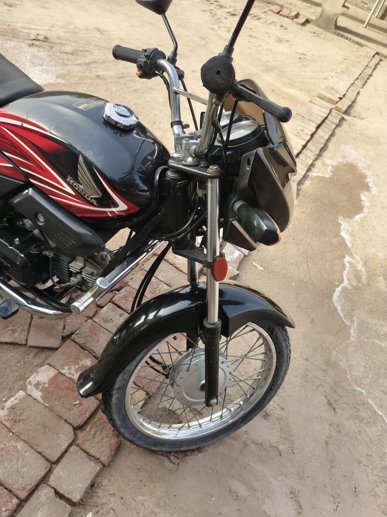 Honda 100 2