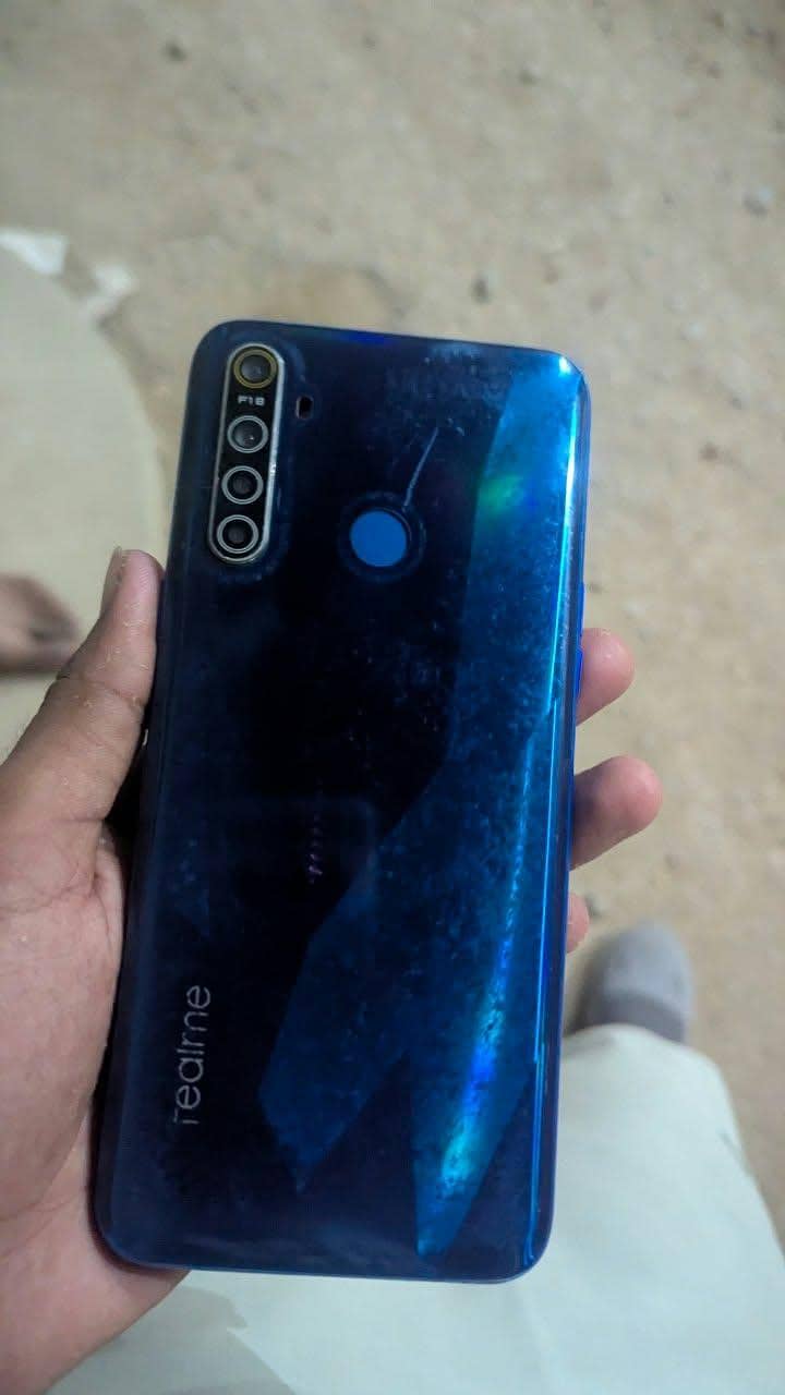 Realme 5 4