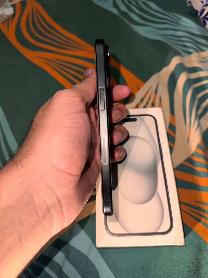 Apple iPhone 15 2