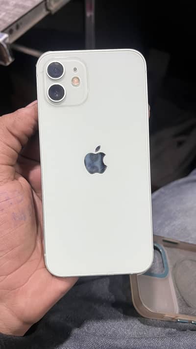 Apple iPhone 12