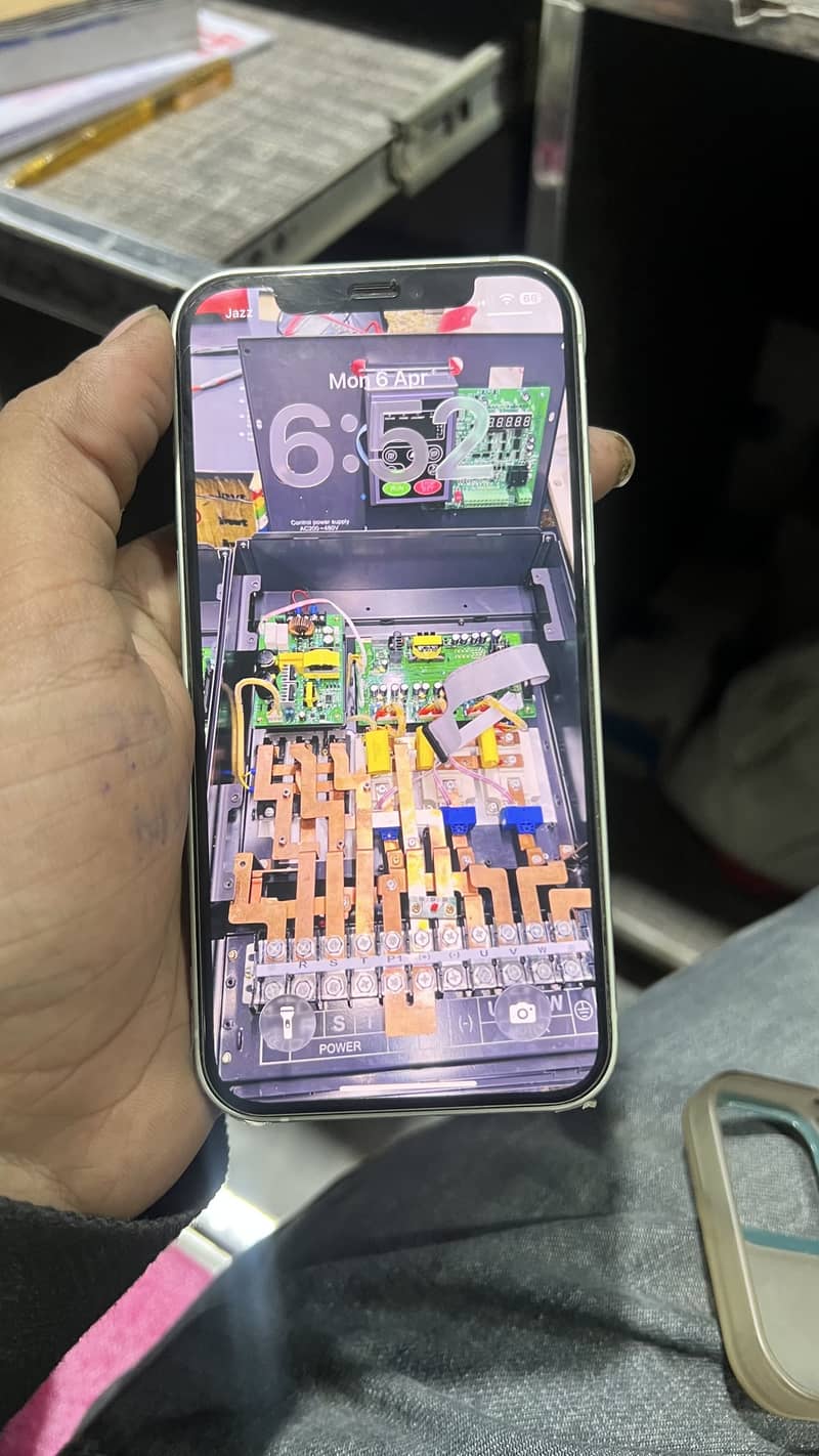 Apple iPhone 12 2