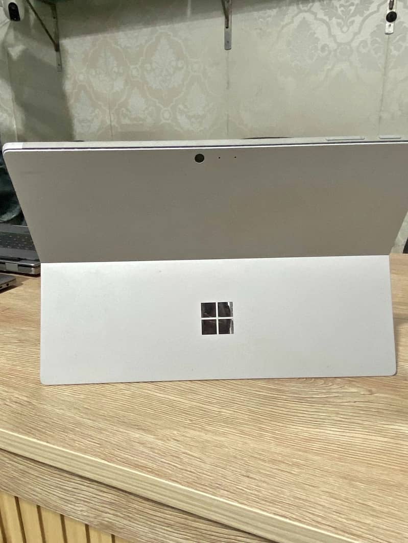 Microsoft Surface Pro 5 | Core i5 7th generation 0