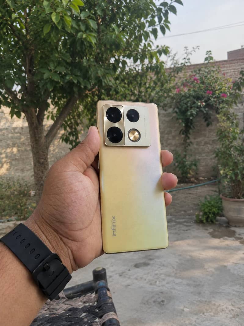 Infinix Note 40 Pro 1