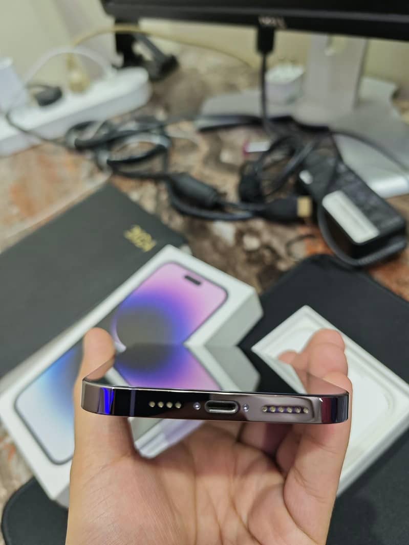 Apple iPhone 14 Pro Max 1