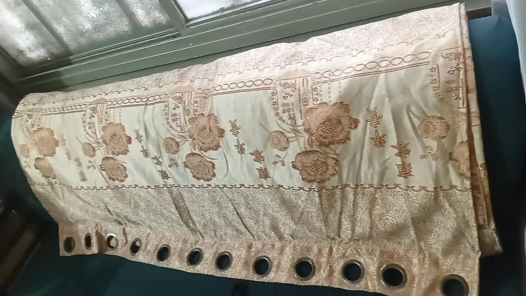 curtains 0