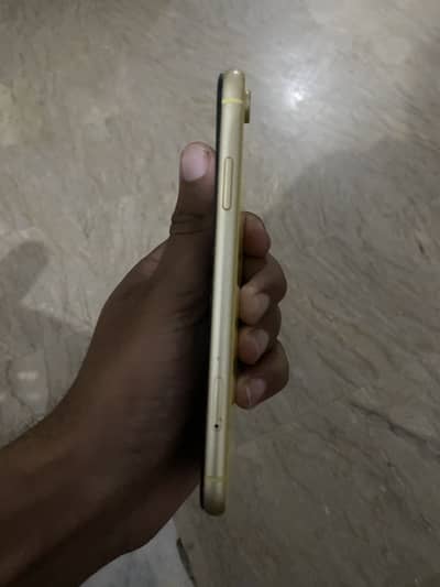 Apple iPhone XR