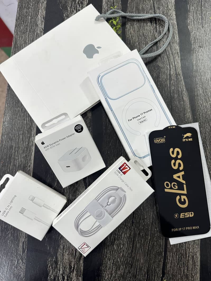 Apple iPhone 17 Pro Max 1