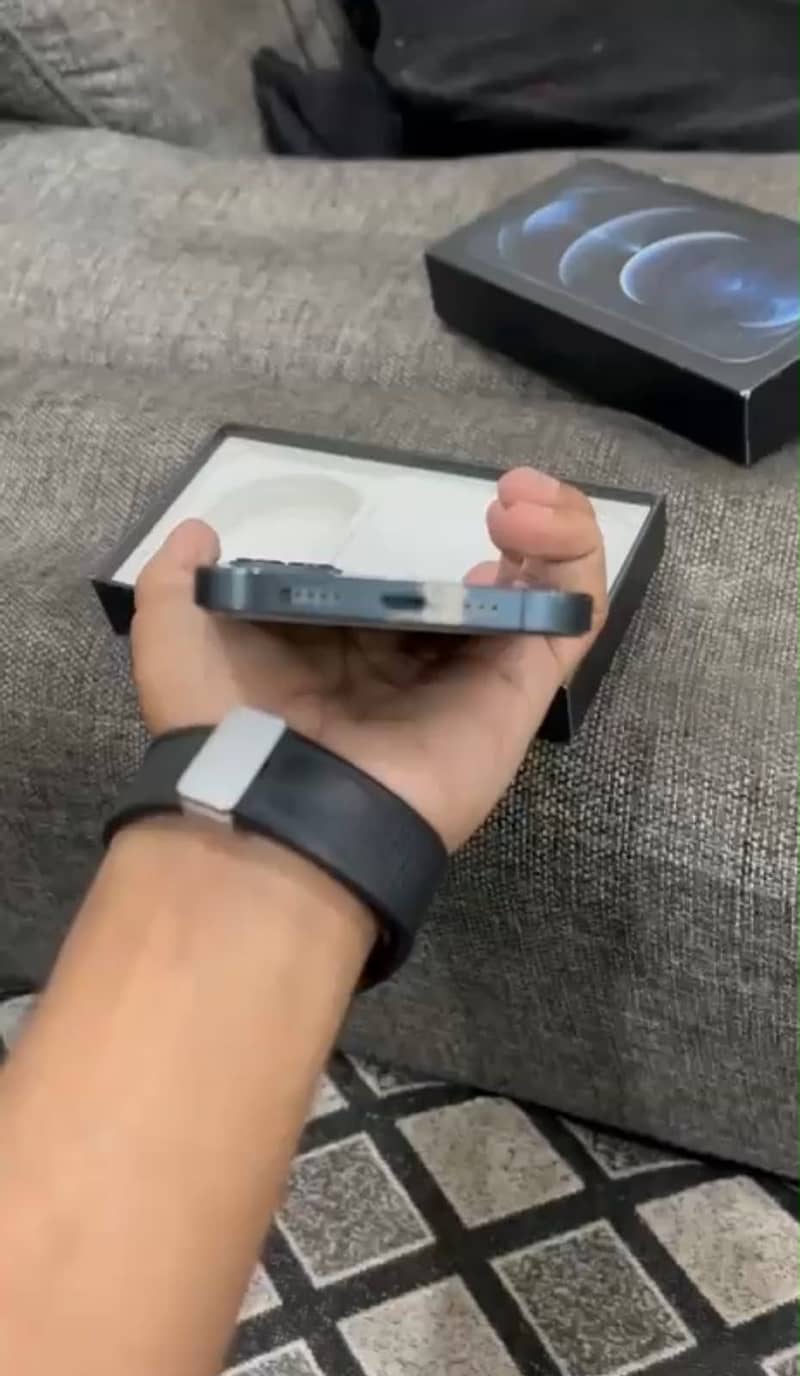Apple iPhone 12 Pro 3