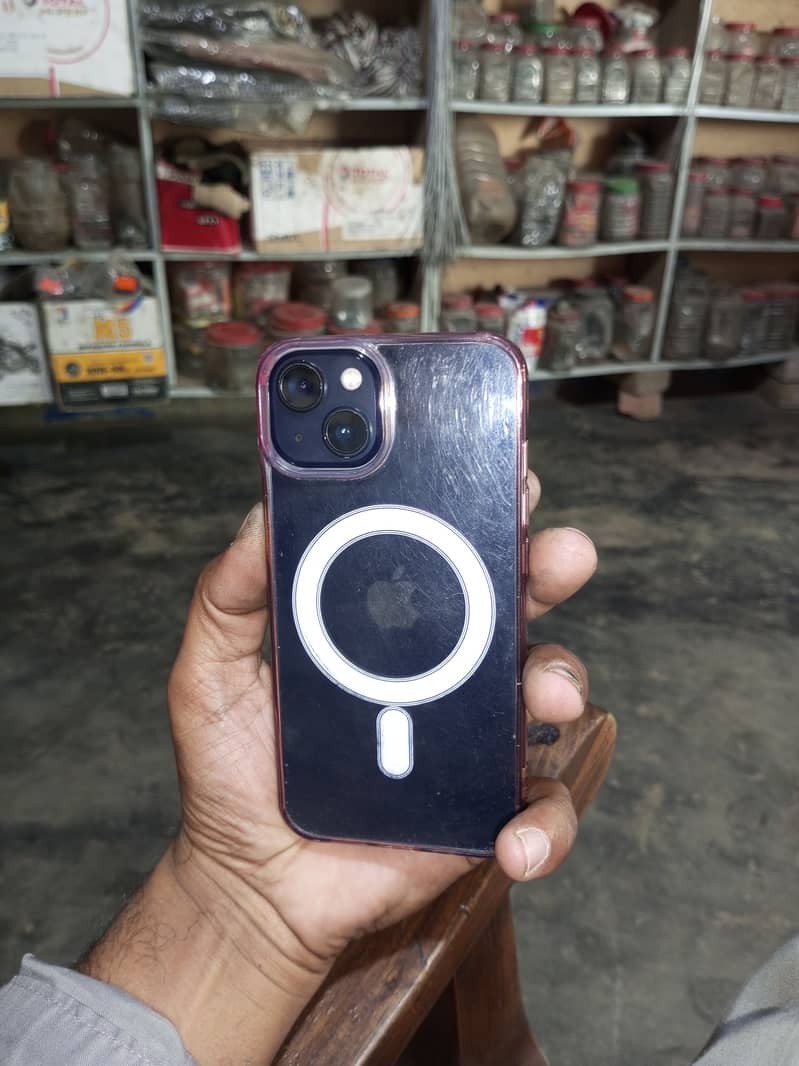 Apple iPhone 13 0
