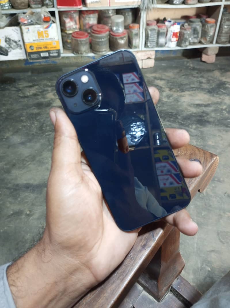 Apple iPhone 13 3