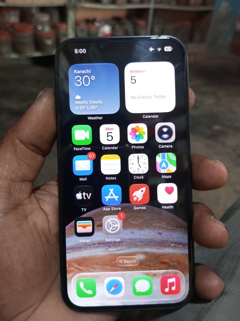 Apple iPhone 13 5