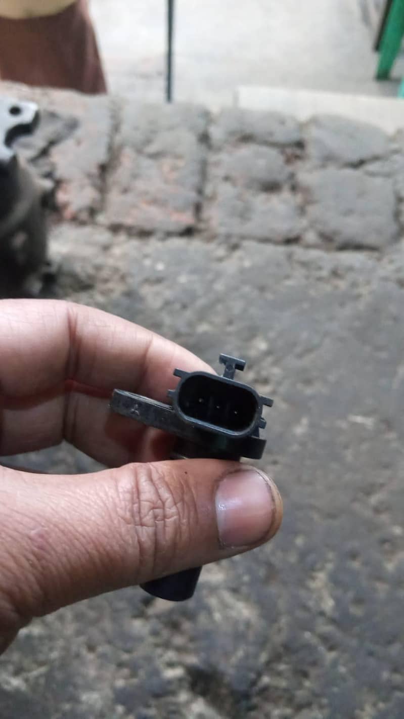 SENSOR AVAILABLE FOR ALL CAR 1