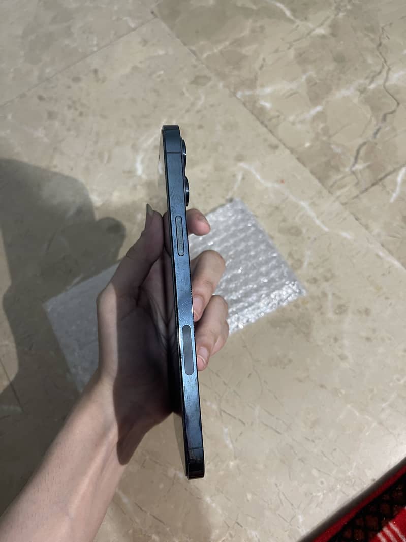 Apple iPhone 12 Pro Max 2