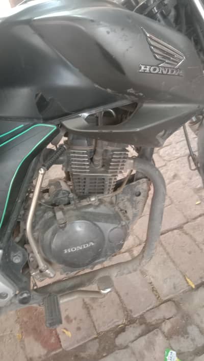 Honda cb150F model 2018 | Golden number MNQ-2 | Bike