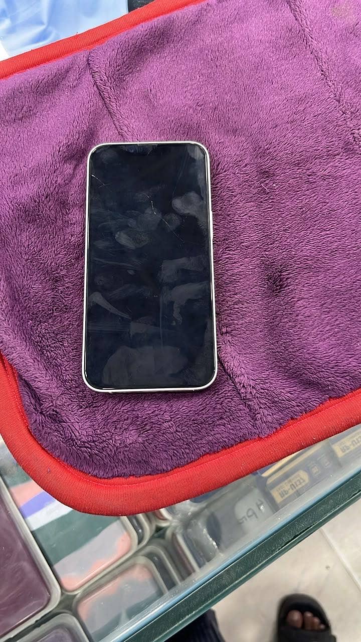 Apple iPhone 14 0