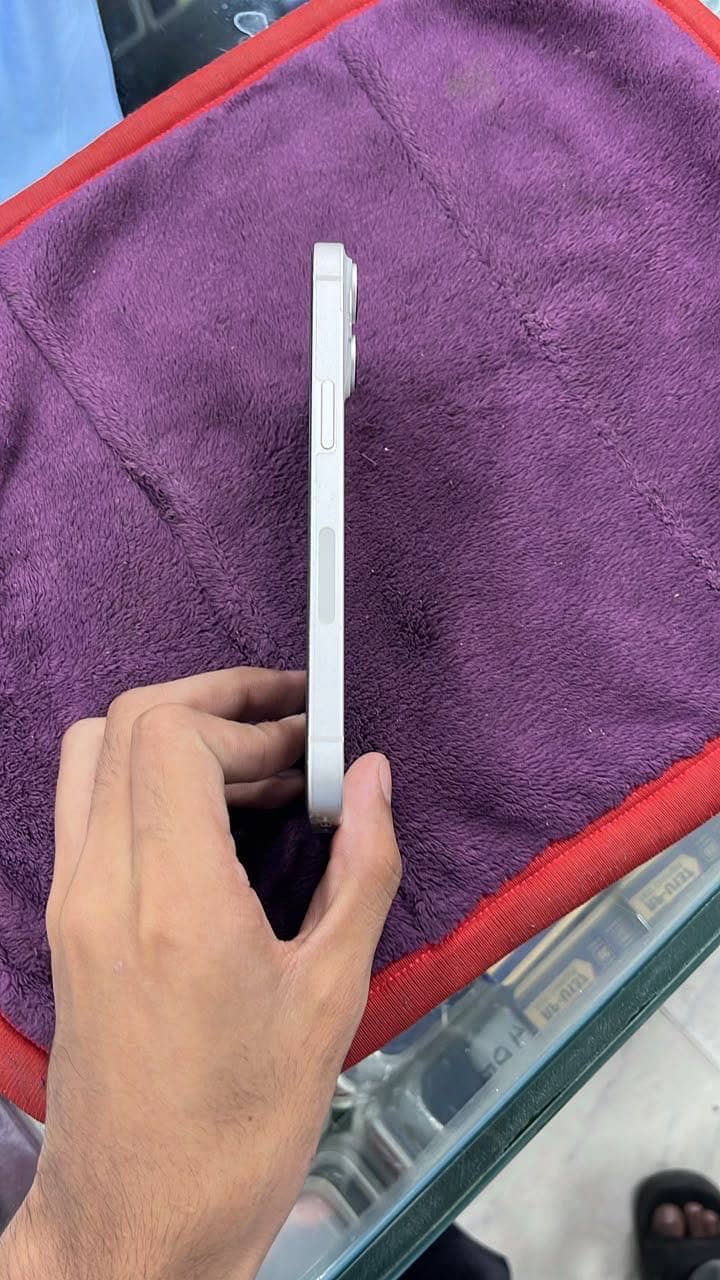 Apple iPhone 14 5