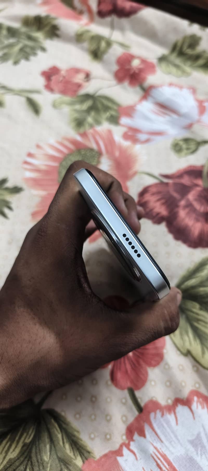 Tecno SPARK 30C 4