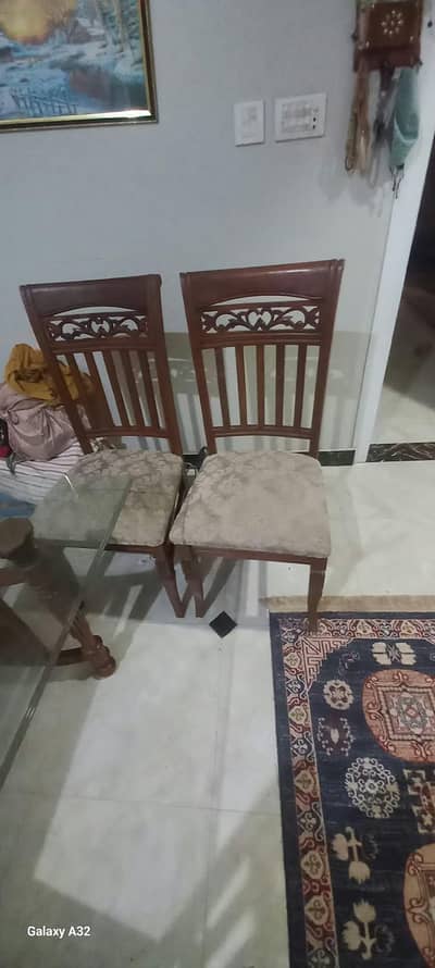 dining table & chairs