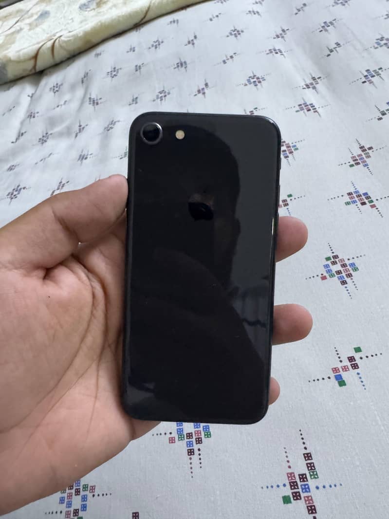 Apple iPhone 8 0