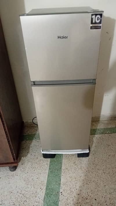 HAIER REFRIGERATOR HRF 186 156L GOLD METAL
