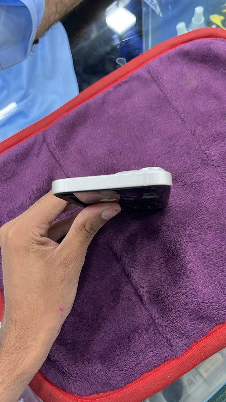 Apple iPhone 14 1