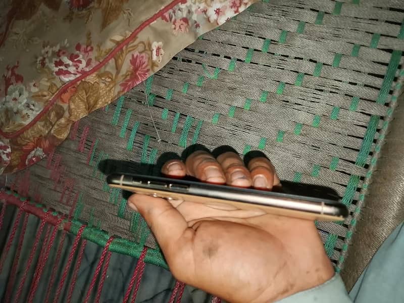 Apple iPhone 11 Pro 0