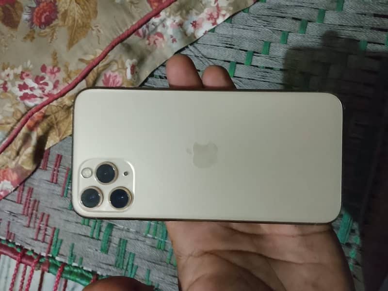 Apple iPhone 11 Pro 1