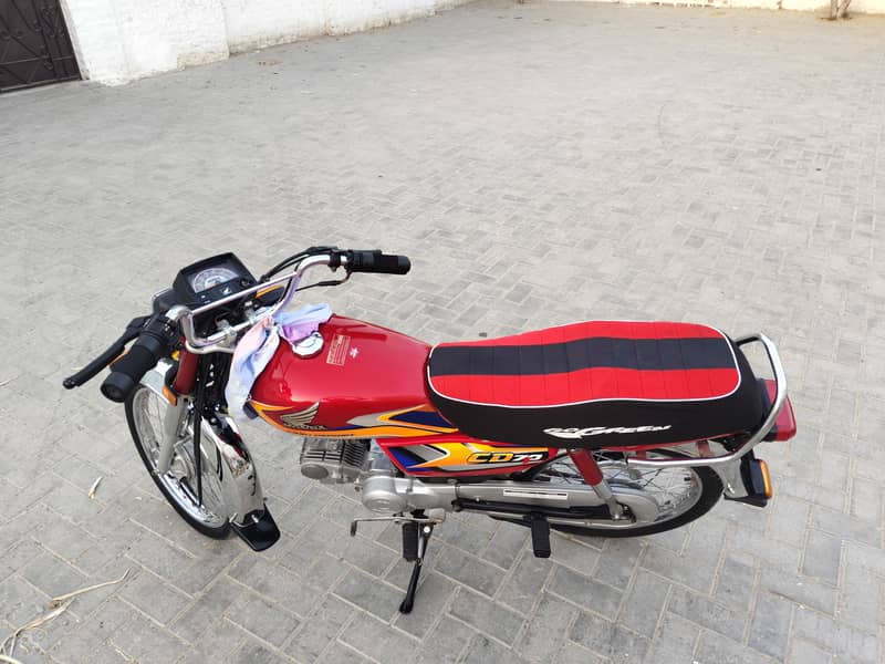 beautiful condition scratch less one hand driven 1