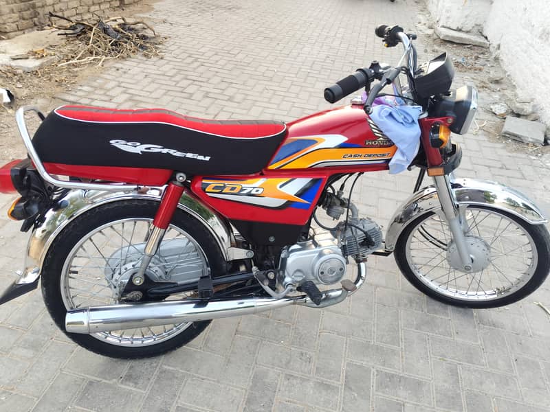 beautiful condition scratch less one hand driven 3