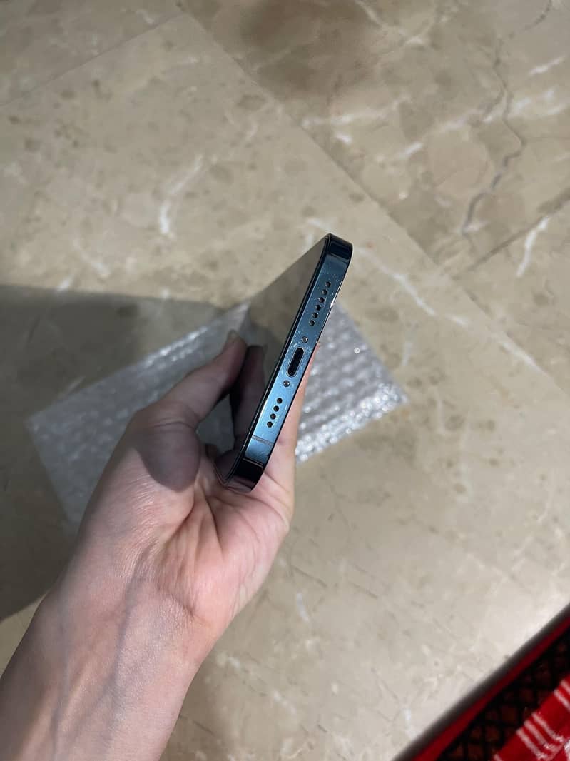 Apple iPhone 12 Pro Max 3
