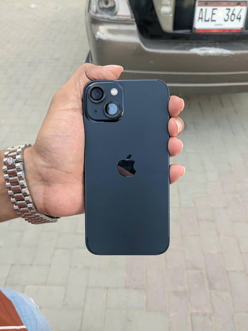 Apple iPhone 13 0