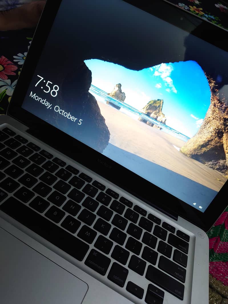 macbook 2008 0