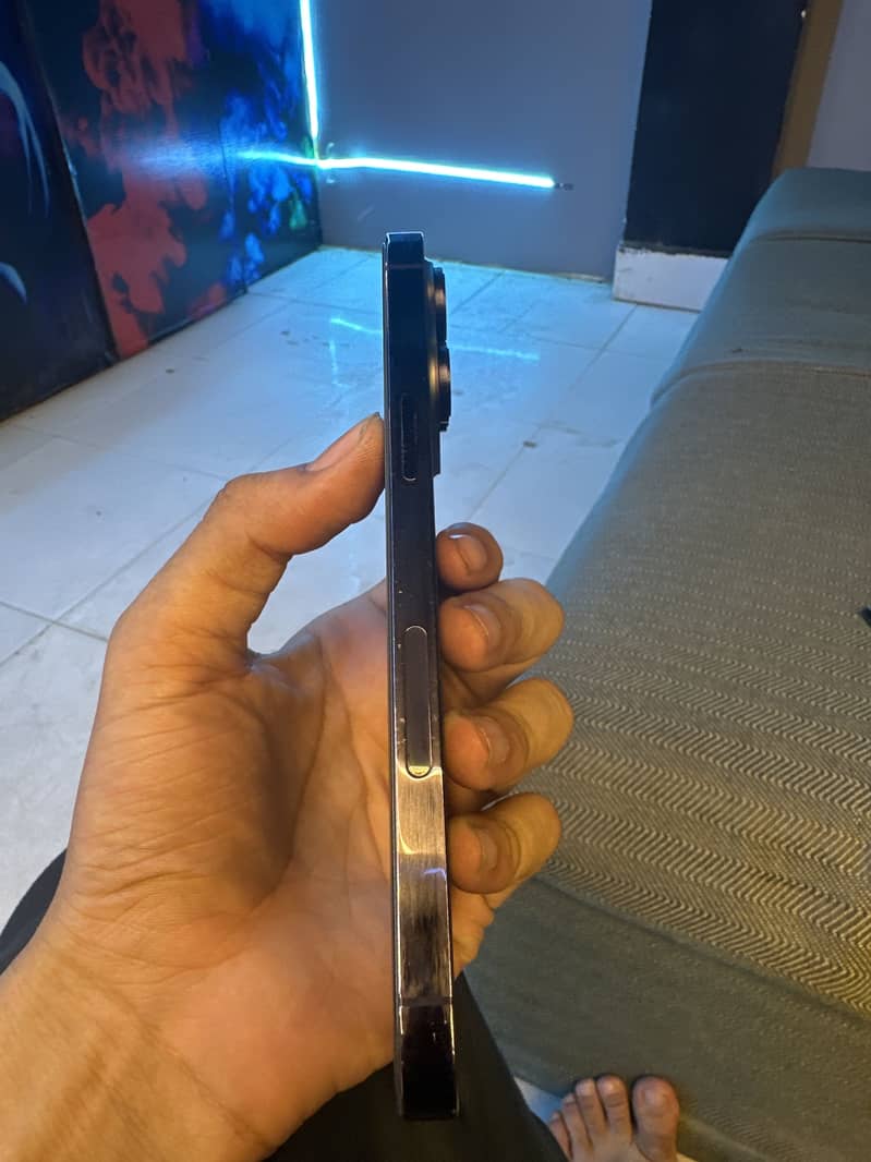 Apple iPhone 14 Pro Max 3