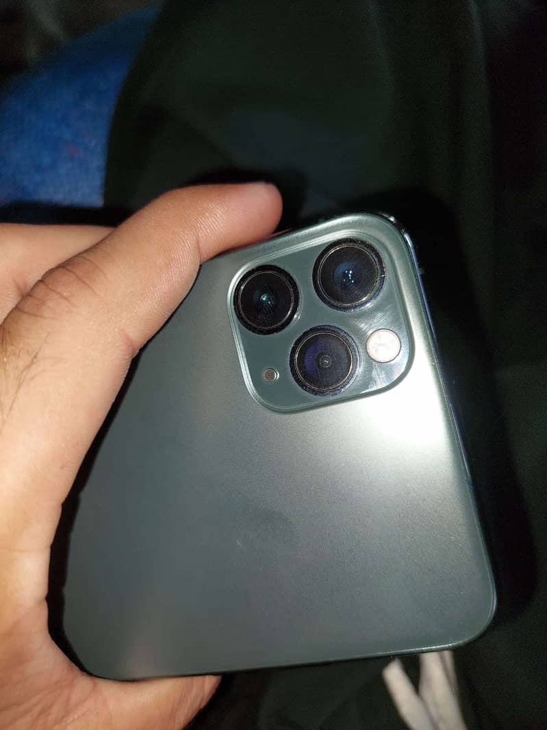Apple iPhone 11 Pro Max 0