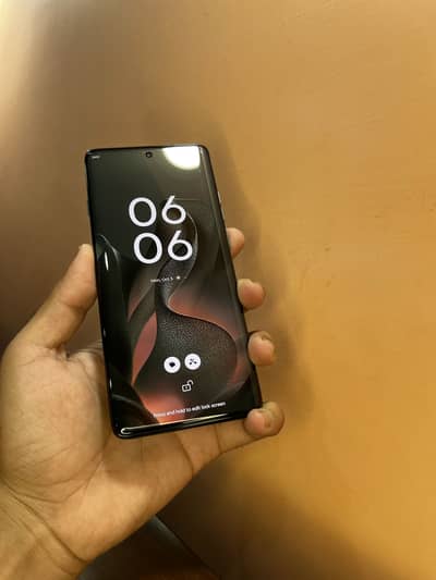 Moto Edge 2025 8GB/256GB Dual SIM Pta Approved